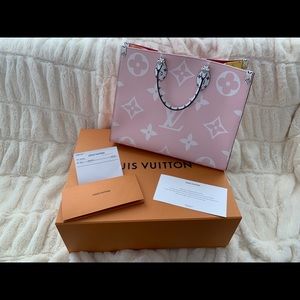 SOLD Louis Vuitton Giant OnTheGo Monogram Tote Bag